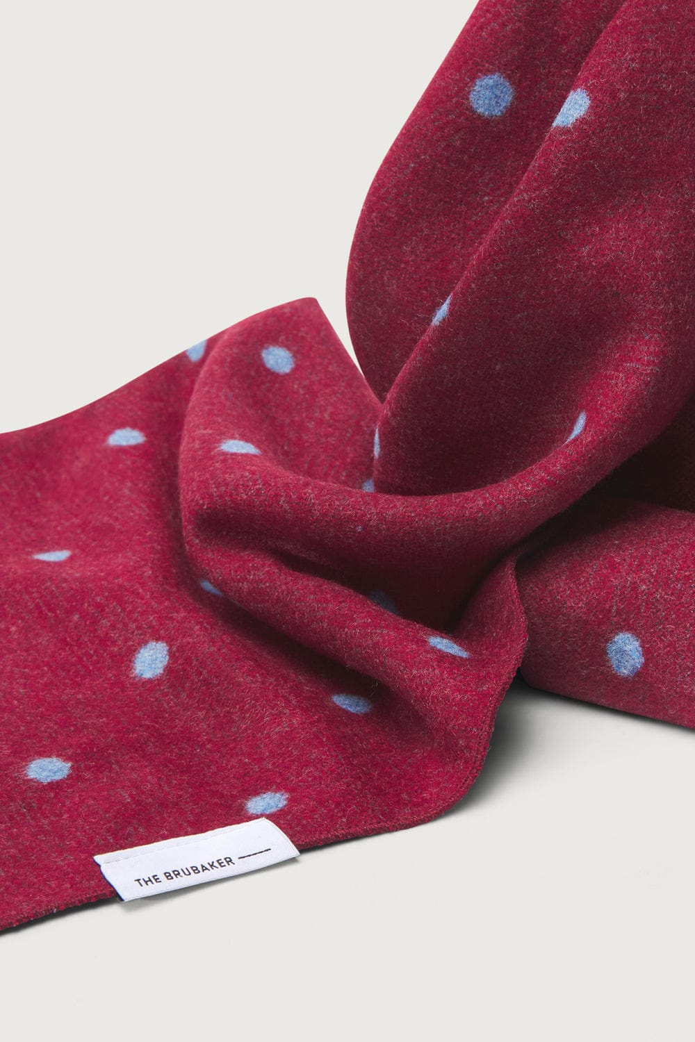 The Scarf Dots Granate-zoom-3