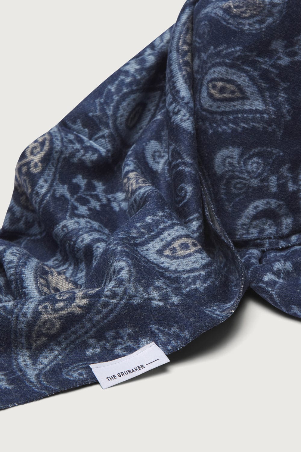 The Scarf Paisley Azul Marino-3