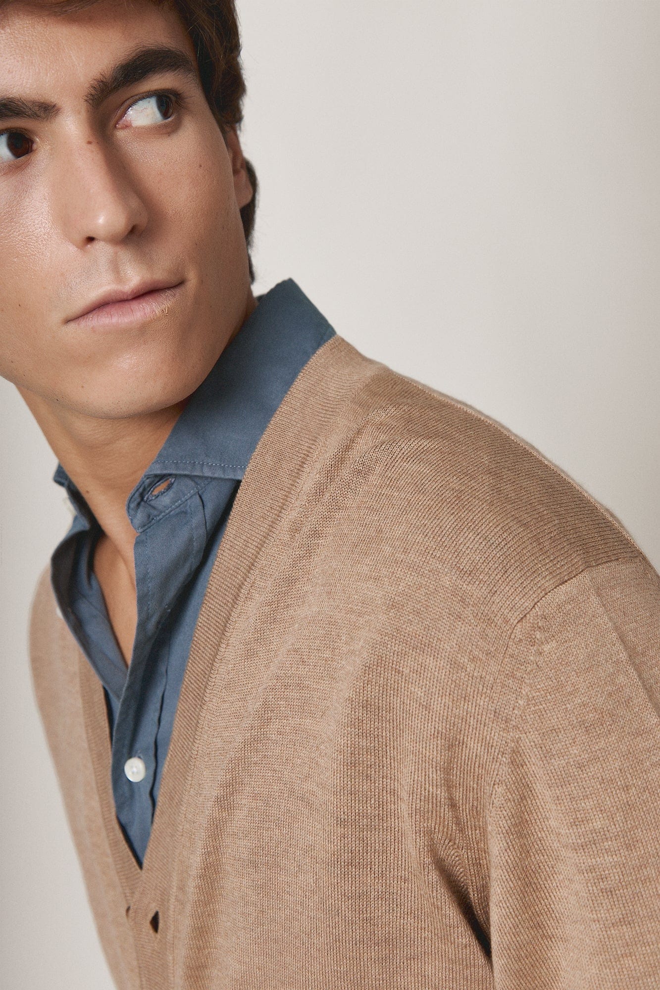 The Merino Cardigan Beige Salinas-zoom-3