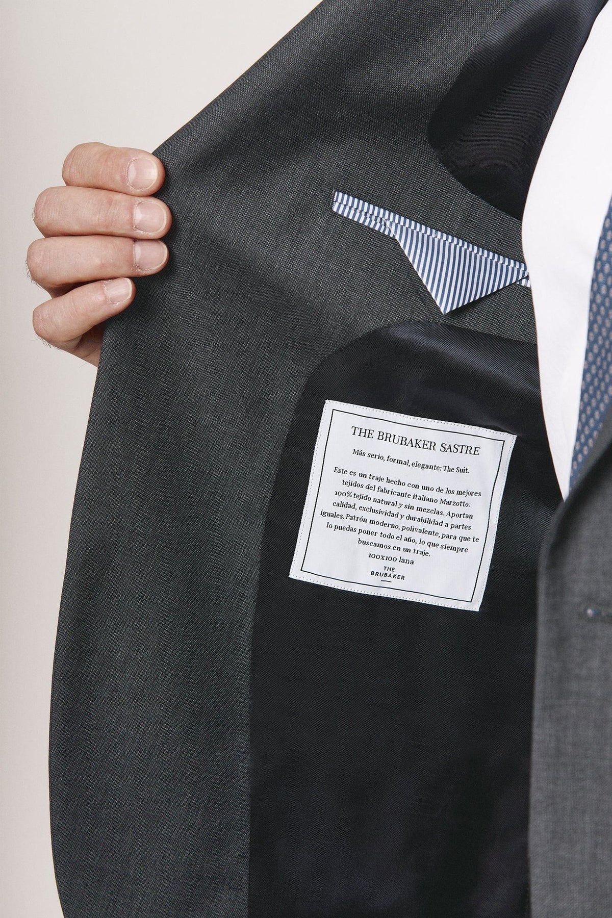 The Formal Blazer Gris-zoom-3