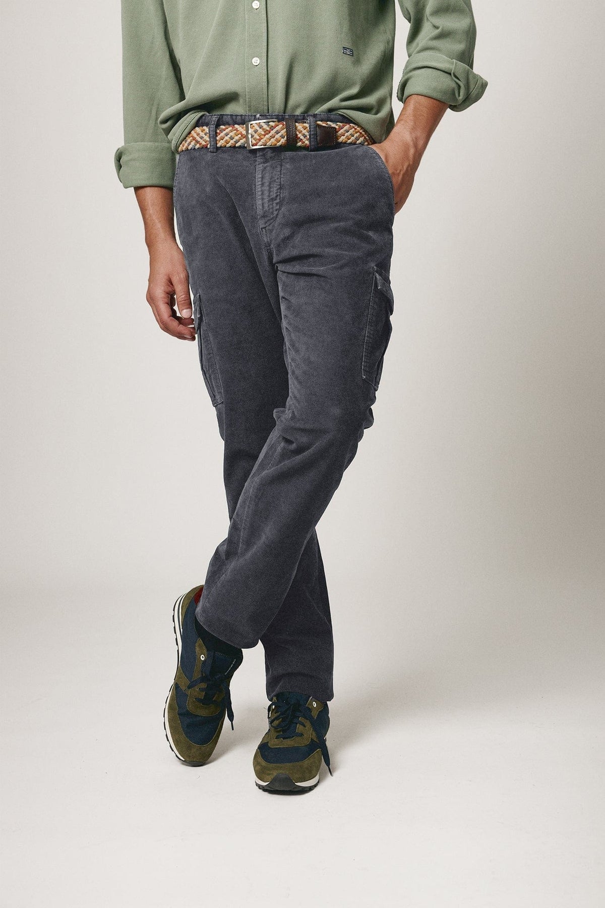 The Chino Micropana Cargo Gris Buitrago-1
