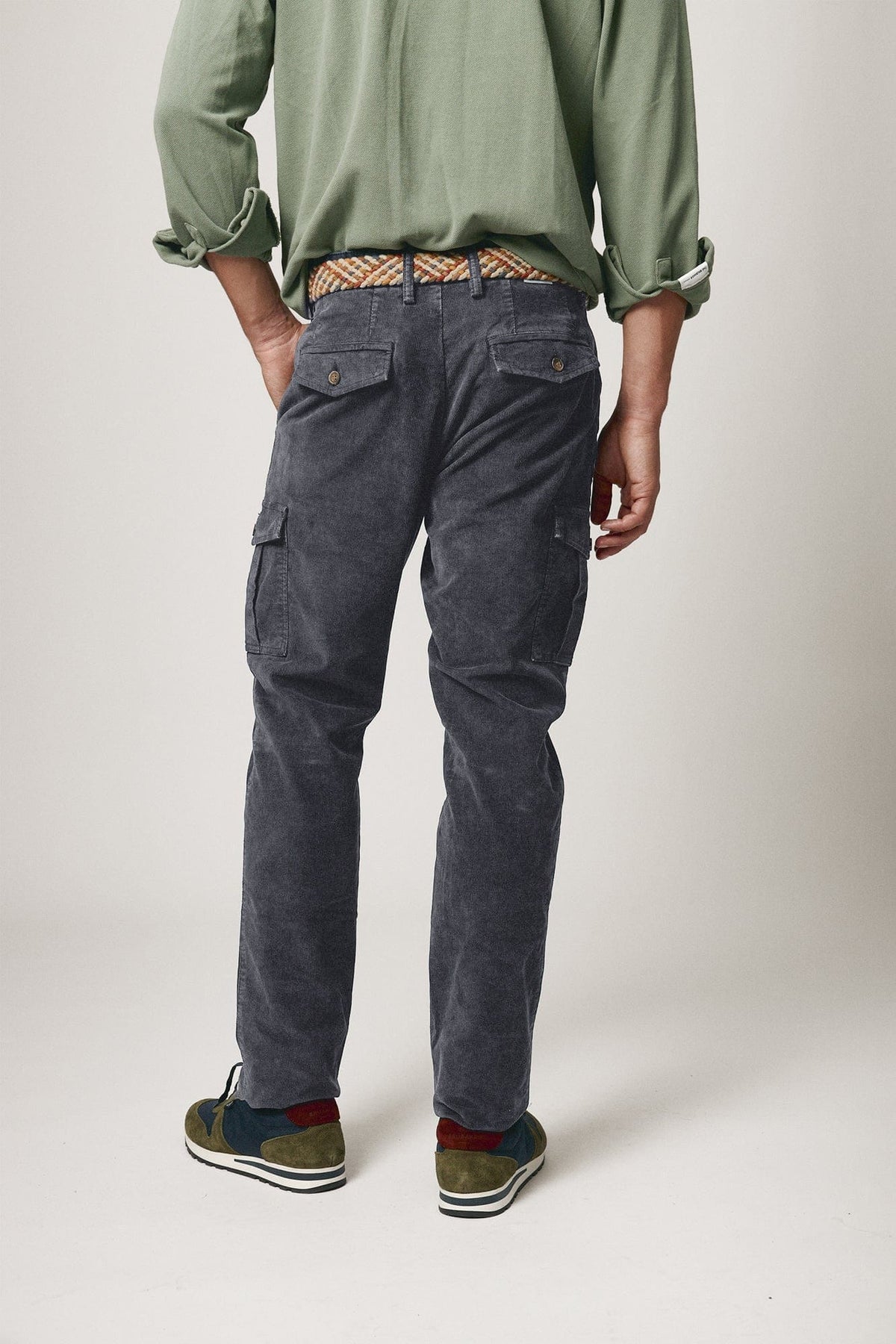 The Chino Micropana Cargo Gris Buitrago-2